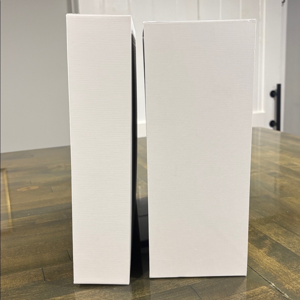 Celine Paris White Gift Box with Black Ribbon - Picture 8 of 10